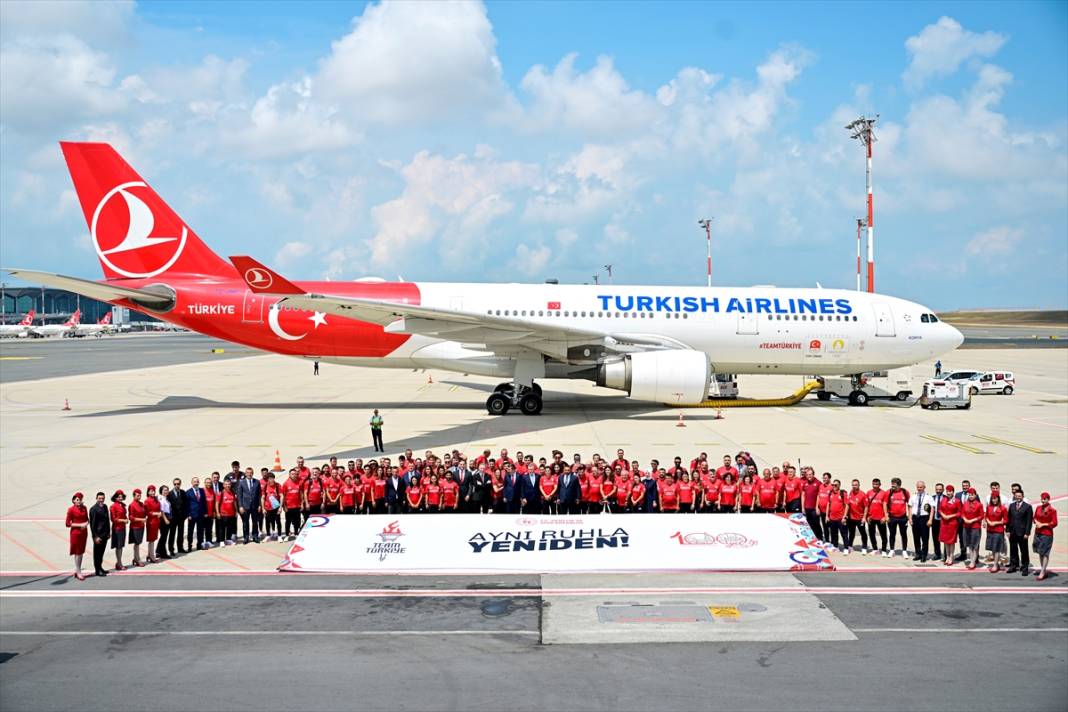 Team Türkiye kafilesini Paris’e Konya uçağı götürdü 7